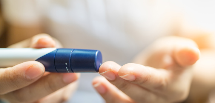 Diabetes Fingertip Glucose Monitoring